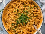 Creamy Roasted Red Pepper Tomato Pasta (Vegan)