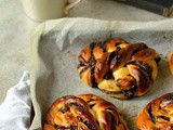 Tangzhong Chocolate Swirl Buns & VonShef Stand Mixer Review