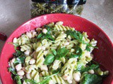 Cheesy garlic bean & rocket pea “pasta”