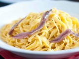 Tagliolini con burro e alici