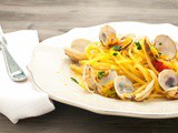 Tagliolini con Vongole, Fiori di Zucca e Bottarga