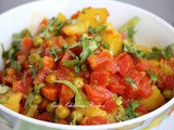 Gajar aloo ki sabzi / carrot peas potato vegetable / gajar matar aloo sabzi