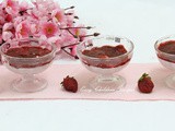 Strawberry mousse / eggless strawberry mousse / no gelatin strawberry mousse