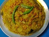 Bengali Lau Chingri/Bottle Gourd With Shrimp Curry