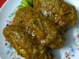 Stuffed Parwal (Pointed Gourd) In Gravy/Potoler Dorma (Dolma)