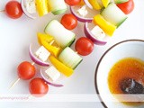 Raw vegetable brochettes