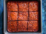 Boozy Chocolate Bourbon Brownies #brownies #valentinesdessert