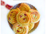 Easy Sun-Dried Tomato and Spinach Pesto Pinwheels