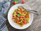 Pesto Sausage Pasta with Tomatoes (chicken sausage)