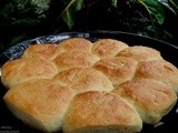 Homemade Dinner Rolls (Indian Pav Buns)