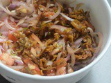 Crispy fried bitter gourd salad (karawila sambol)