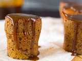 Dadel cakejes met zoute karamel saus