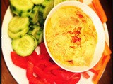 Hummus met groenten. Daarna aan de Buffalo chicken wings. [Flickr]