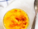 Krokante karamel custard dessert