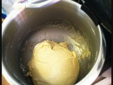 Naan in de maak. #brood #deeg Met gyros van kip. #wewv [Flickr]