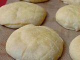 Chinese  pineapple  (bolo) custard buns 菠蘿包