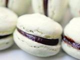 Chocolate mint macarons