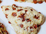 Cinnamon chip scones