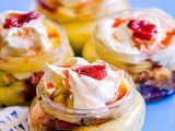 Strawberry trifle pudding