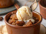 Crockpot Snickerdoodle Cobbler – The Best Easy Slow Cooker Dessert Recipe