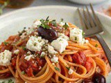 Easy Crockpot Mediterranean Spaghetti Recipe: a Flavorful Slow Cooker Dinner with Olives, Feta, and Sun-Dried Tomatoes