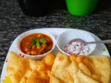 Channa Bhatura (Chole Bhature)