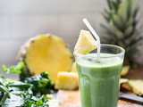 Matcha Green Tea and Pineapple Smoothie