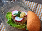 Hamburger di lenticchie, ceci e feta