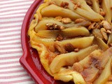 Tarte tatin alle pere e mandorle caramellate