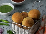 Baked Lilva Kachori | Baked Tuvar Kachori | Baked Pigeon Pea Stuffed Ball