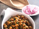 Punjabi Sukhe Chole / Chickpea Stir-fry