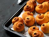 Vegan Saffron Sweet Bun (Swedish Lussebulle or Lussekatt)