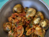 Clams with Coconut - Tissrio Sukke (Goan Recipe)