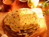 A Fresh Twist on the Boring Bottle gourd/Lauki ( Bottlegourd Multigrain Flatbrad - Lauki Ke Thalipeeth )