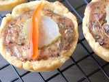 Cheese tartlets with a Mediterranean flair