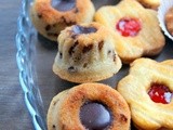 Mini tigrés financiers with chocolate filling: cute indulging almond petits-fours