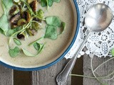 Maronencremesuppe mit knusprigem Rosenkohl
