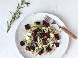 Pasta mit Balsamico-Bete, Oliven & Ziegenkäse