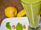 Spinach Banana Walnut Smoothie