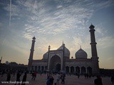 People flocking at Jama Mosque Old Delhi in Lockdown – a Photo Blog