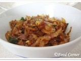 Seeni Sambola/Seeni Sambal (Sri Lankan Sweet & Spicy Onion Fry)