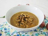 Sri Lankan Cowpea Curry with Coconut Paste