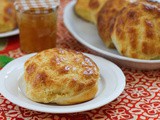 Golden Pineapple Buns #BreadBakers