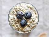 Oat and Chia Seeds Oatmeal with Greek Yogurt and Agave