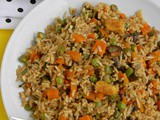 Mixed vegetable pulao recipe in pressure cooker / How to make veg pulao