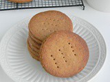 Easy Digestive Biscuits Recipe (Homemade) / Eggless Biscuit Recipe