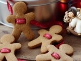 Biscotti alla cannella per le decorazioni di Natale