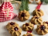 Biscotti di Natale: biscotti con grano saraceno e mirtilli rossi