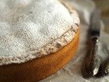 Crostata con crema e amaretti