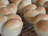 Cloverleaf Dinner Rolls